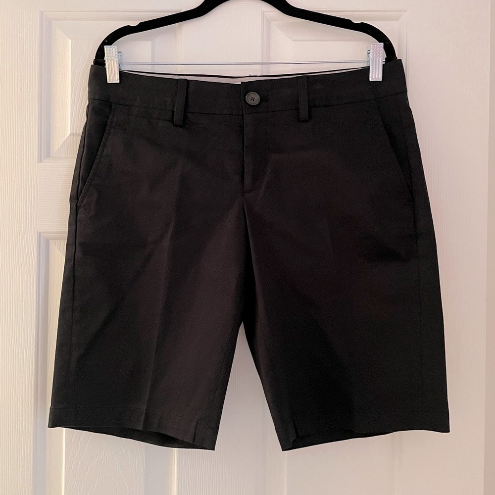 NWOT Banana Republic black Bermuda shorts - 8